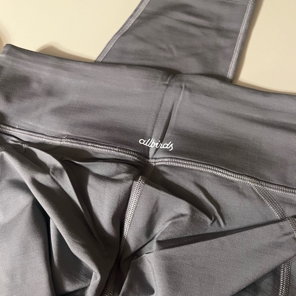 Allbirds leggings NWT smoke and pet free home size Medium (AllBirds, All Birds) - Picture 2 of 5